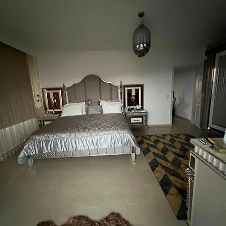 Lux , 2bedroom , Inside Complex Apartment